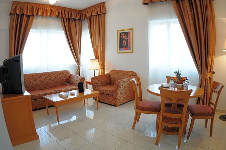 Фото Ramee Rose Hotel Apartments