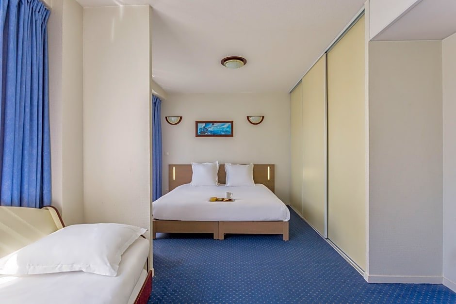 Фото Appart'City Bordeaux Centre