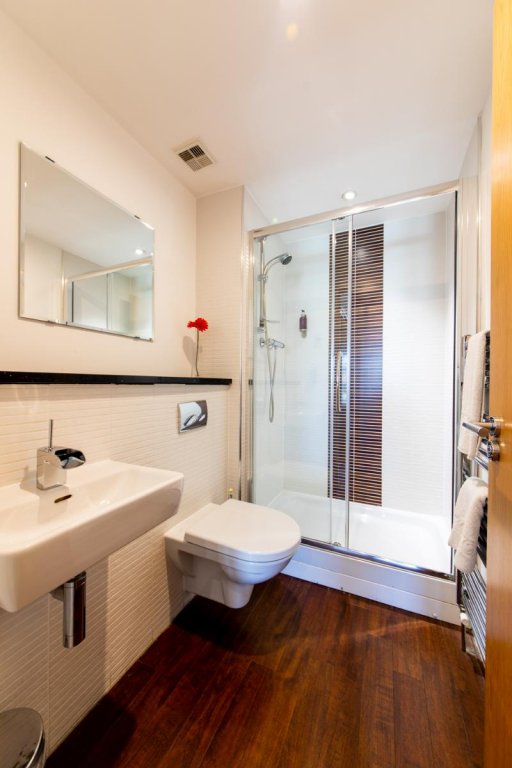 Фото The Spires Serviced Apartments Glasgow