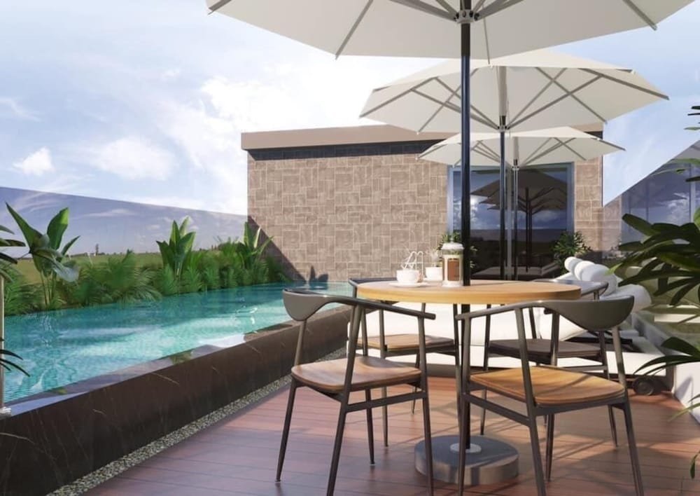 Фото Lyn's Hotel & Apartment