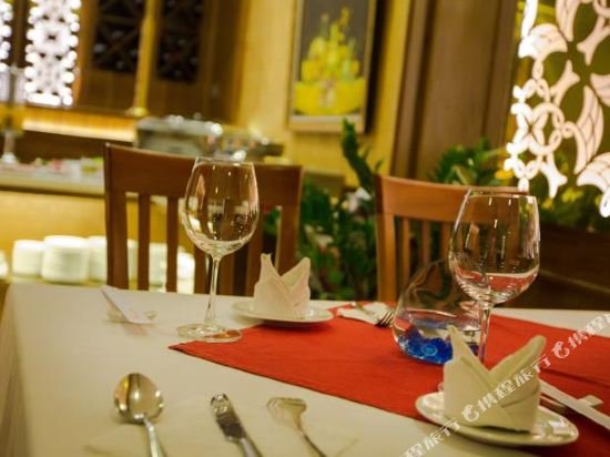 Фото Emerald Hotel Hanoi