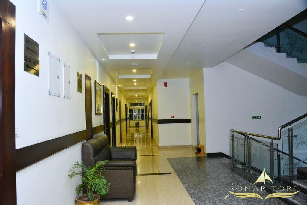 Фото Hotel Sonar Tori Agartala