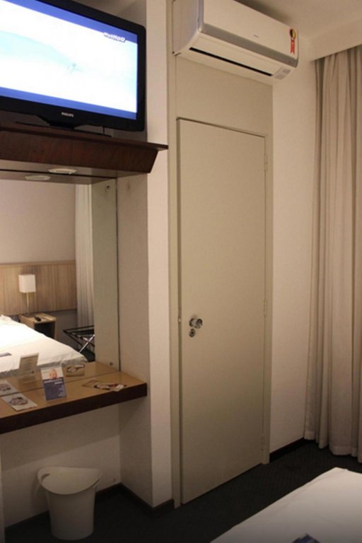 Фото Nacional Inn Porto Alegre