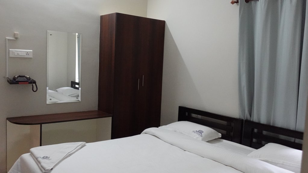 Фото Hotel Akshith Inn