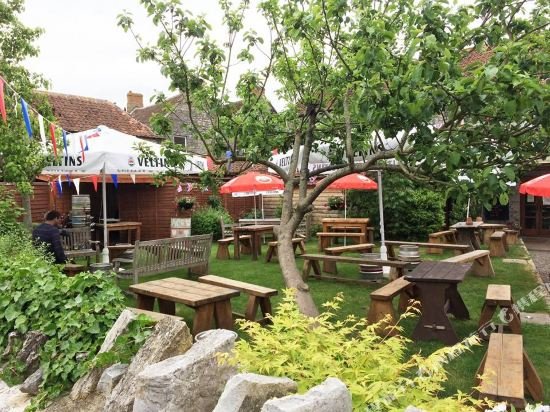 Фото The Cross Keys Inn