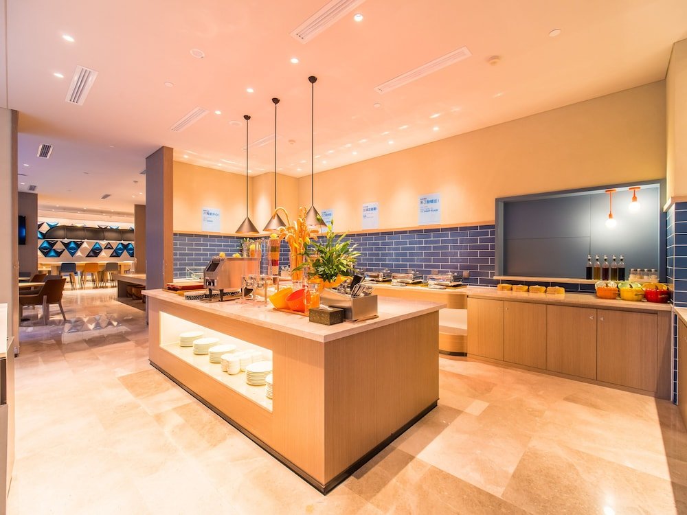 Фото Holiday Inn Express Kunming West, an Ihg Hotel