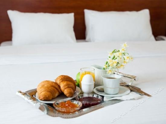 Фото Azcot Hotel