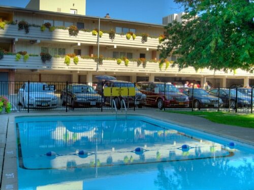 Гостиница Thriftlodge at the Falls Hotel в Ниагара-Фолс