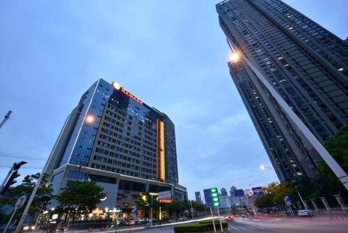 Гостиница Ramada by Wyndham Wuhan Jiangan в Ухане