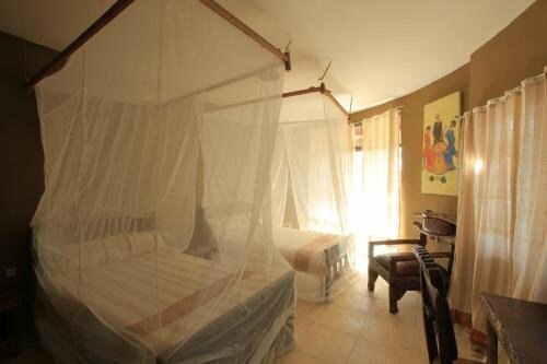 Гостиница Emerald Lodge Turmi