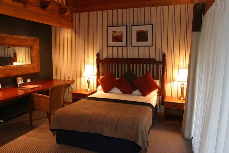 Фото Chevin Country Park Hotel & SPA