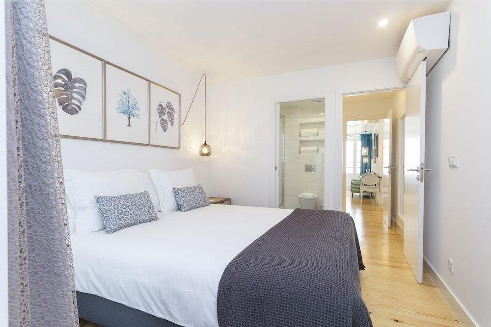 Фото Lisbon Inn Bica Suites