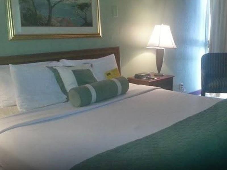 Фото Floridian Express Hotel