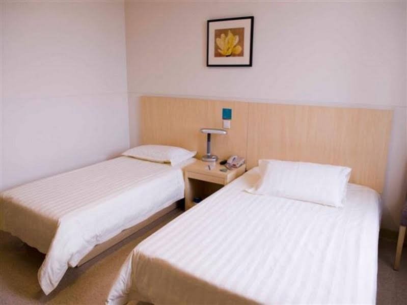 Фото Jinjiang Inn Select Wuhan Chuhehan Street Shuiguo Lake