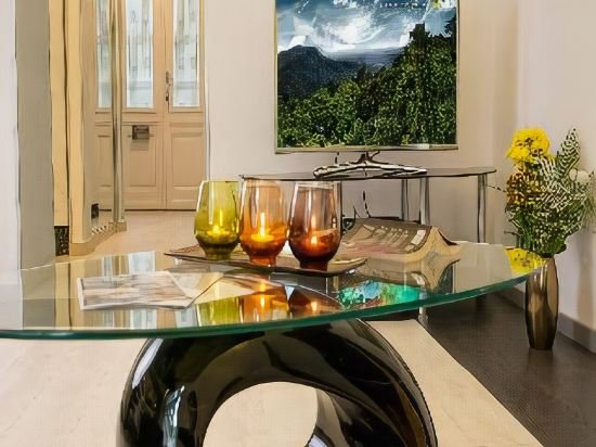 Фото Palace Apartments