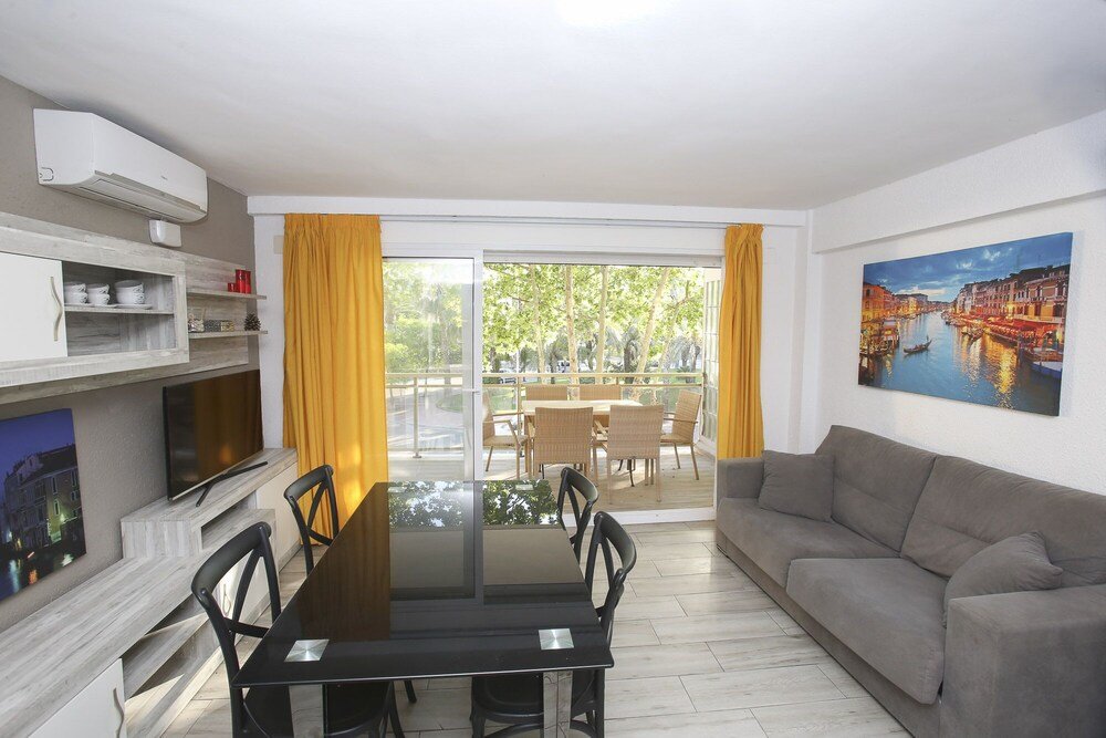 Фото Apartamento Differentflats Samoa