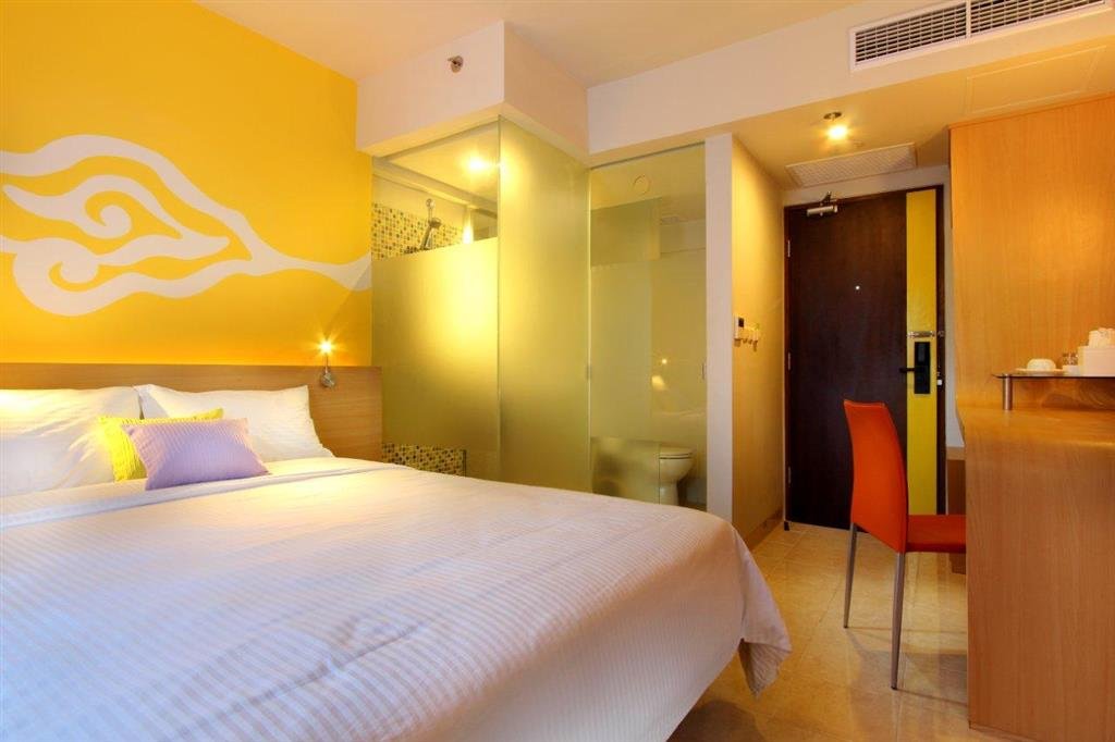 Фото Kuta Beach Hotel