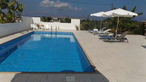 Гостиница Xenos Villa 3 - Luxury Villa With Private Pool Near The Sea