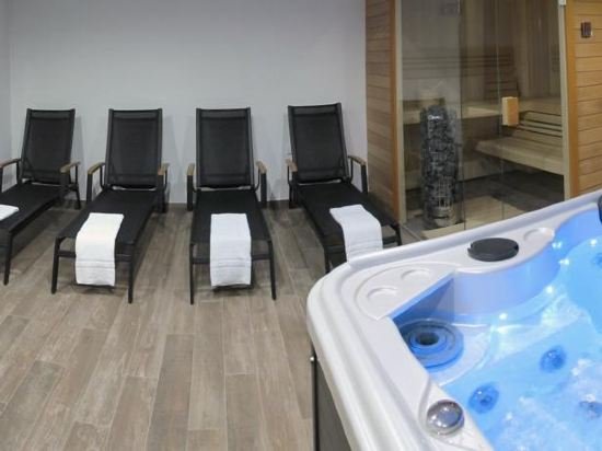 Фото Hotel Kapitol