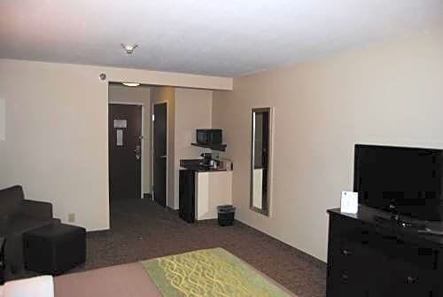 Фото Comfort Inn & Suites Porter near Indiana Dunes