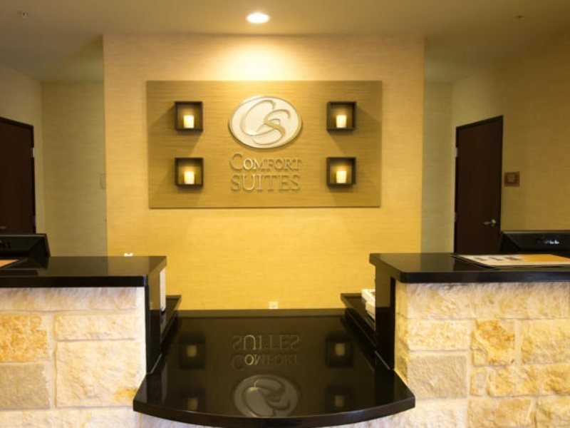 Фото Comfort Suites San Antonio North - Stone Oak