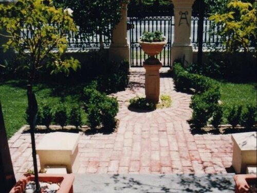 Гостиница Water Bay Villa Bed and Breakfast в Аделаиде