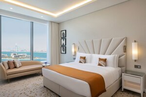 The St. Regis Dubai, The Palm (Palm Tower Dubai, Palm Jumeirah, Jumeirah, Dubai), hotel