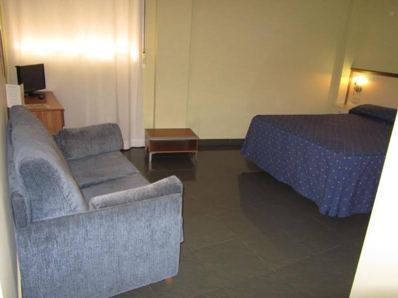 Фото Hotel Velilla