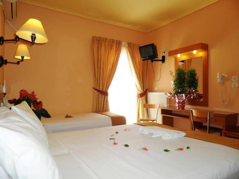 Фото Hotel Segas