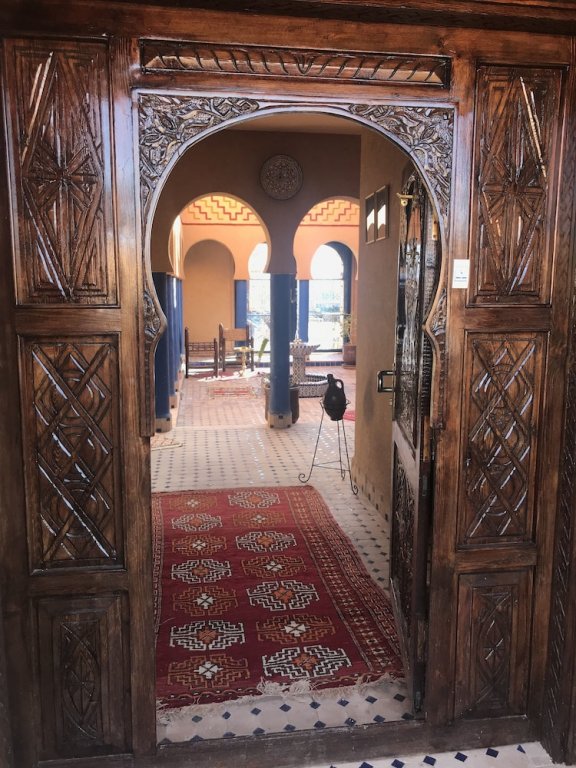 Фото отеля 2