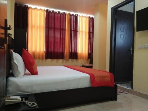 Фото Отель Ashoka Palace