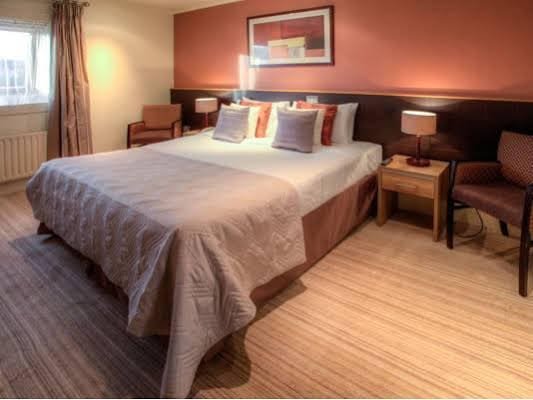 Фото Strangford Arms Hotel Newtownards