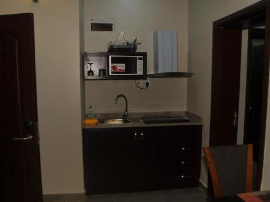 Фото Sheer Luxury Apartments & Suites