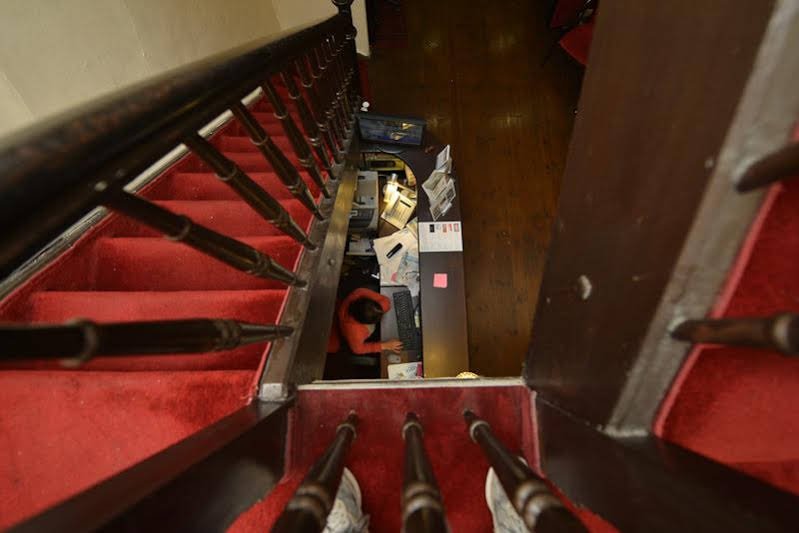 Фото The Colony Hotel