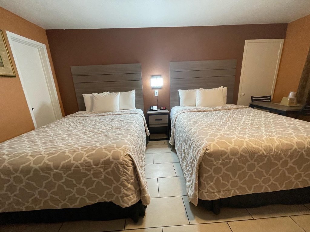 Фото New Corral Motel