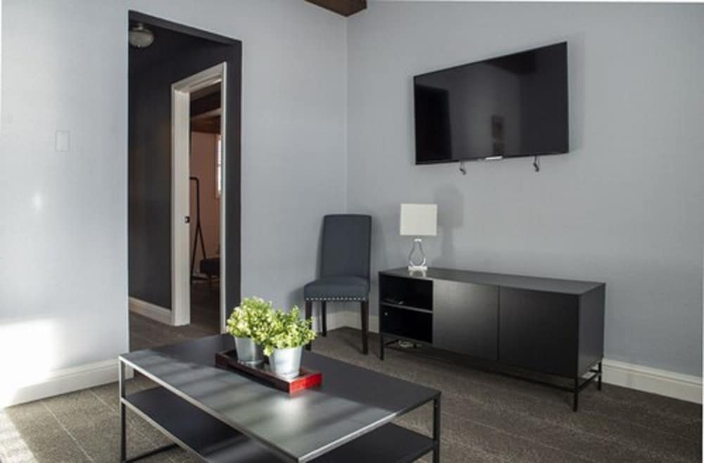 Фото The Inn at Boatworks