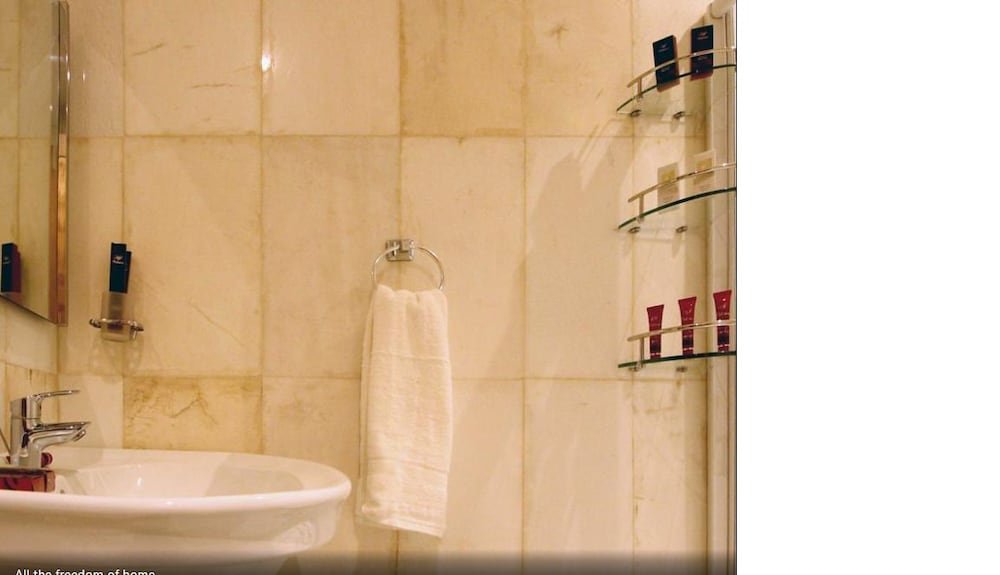 Фото Platinum Alkhamseen