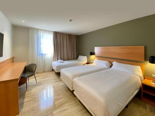 Внешний вид отеля Hotel Sb Express Tarragona в Таррагоне, фото 5