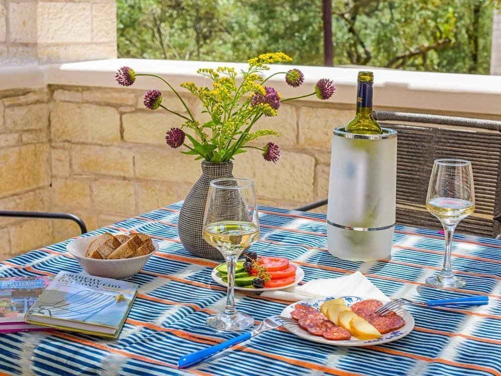 Фото Four-Bedroom Villa Eleni by Konnect, with Private Pool & Stunning Seaview