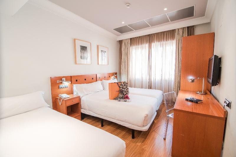 Фото Petit Palace Cliper Gran Vía