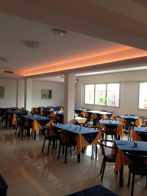 Фото Hotel Riposo