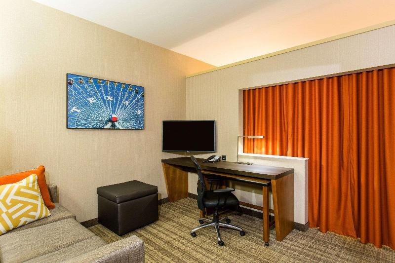 Фото Cambria Hotel Plano Frisco