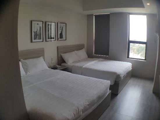 Фото Mabolo Royal Hotel