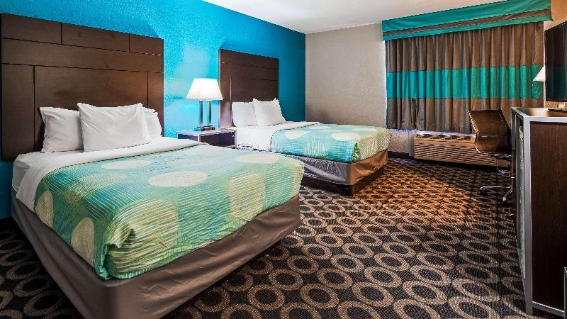 Фото SureStay Hotel by Best Western San Antonio Northeast