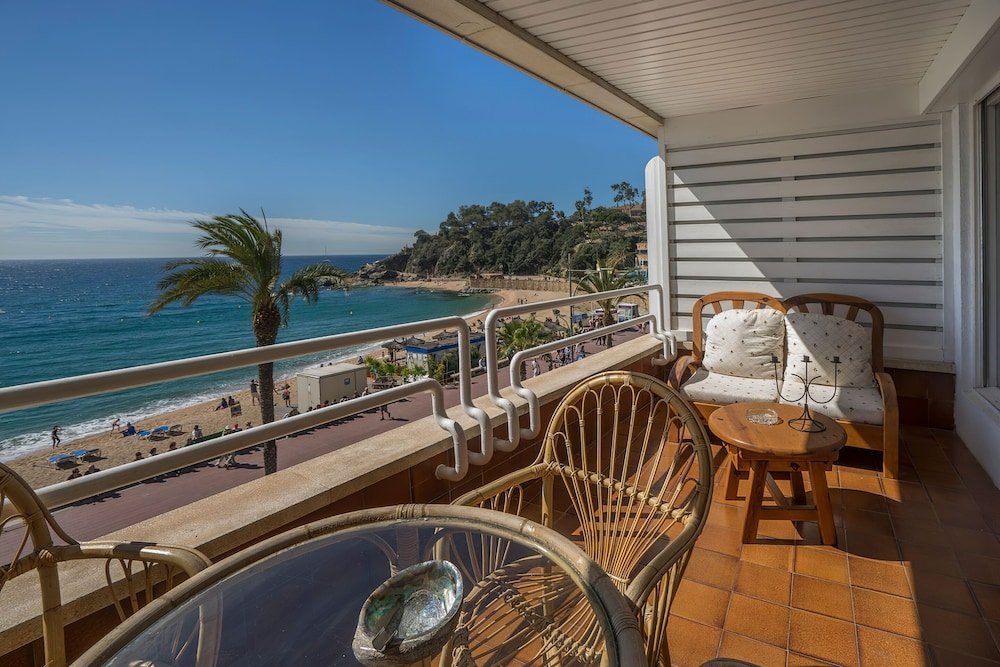 Фото Apartamento Vivalidays Rosa Lloret