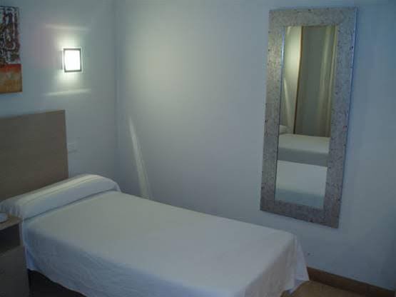 Фото Hostal Francisco Salinas