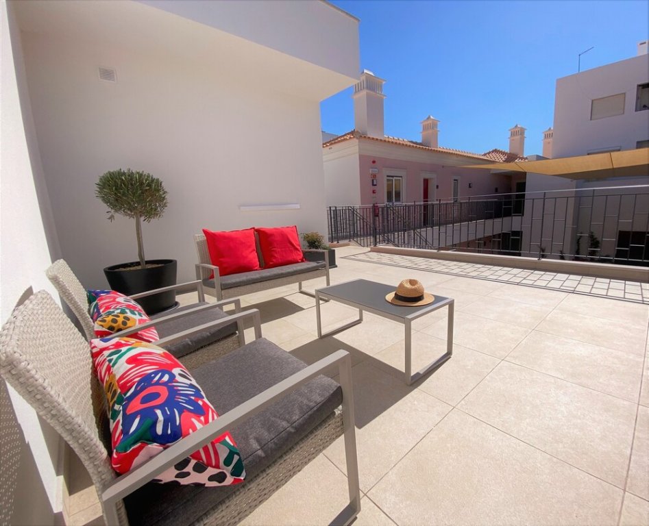 Фото Cardeal Suites & Apartments