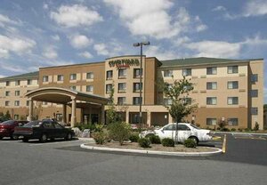 Гостиница Courtyard Marriott Salisbury