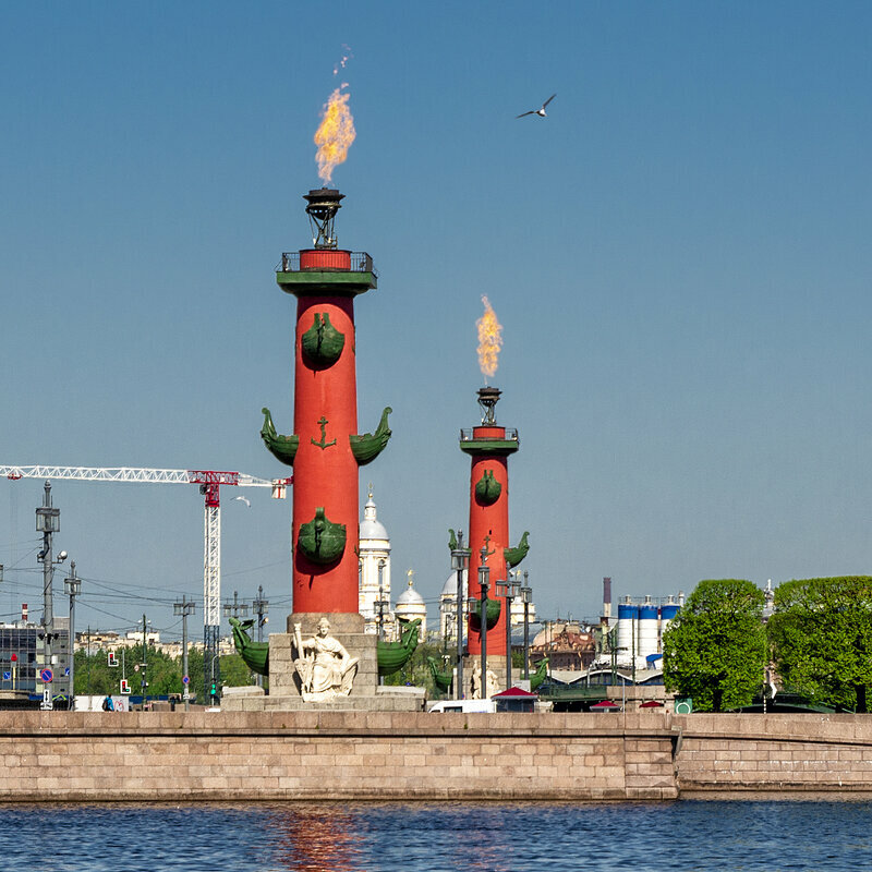 Достопримечательность Ростральная колонна, Санкт‑Петербург, фото