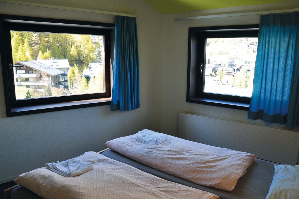 Фото Youth Hostel Zermatt